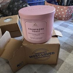Bath And Body Works Candle 