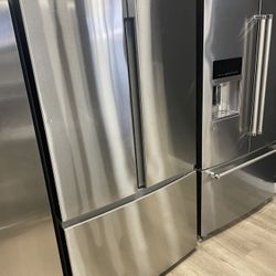 Insignia French Door Refrigerator R00B