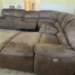 Sectional couch 