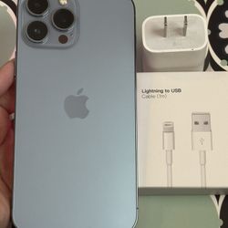 IPhone 13 Pro Max 1TB (1000gb) Blue AT&T And CRICKET 