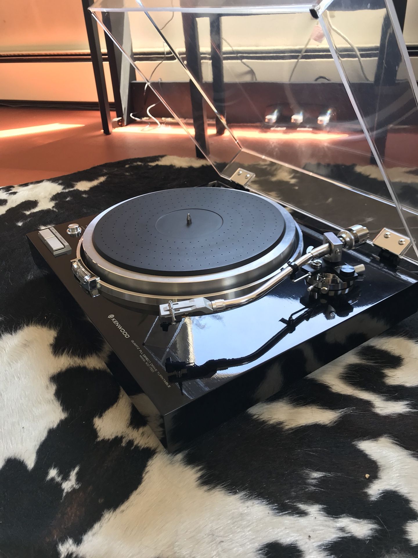 Kenwood KD-750 Turntable w/ Shure V15 Cartridge