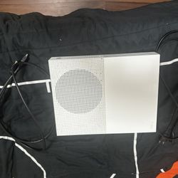 Xbox One s  1 TB