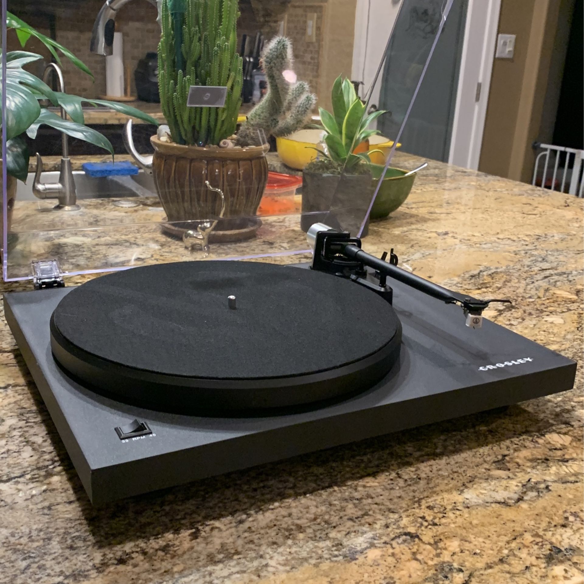 Crosley C6, 2 Speed Turntable Bluetooth Wireless Play Black C6BBK for