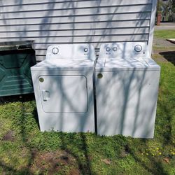 Amana Washer And Dryer Set