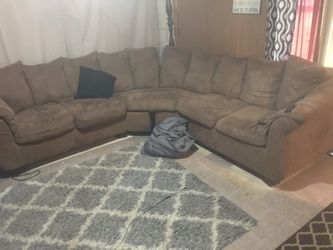 SECTIONAL SOFA / COUCH