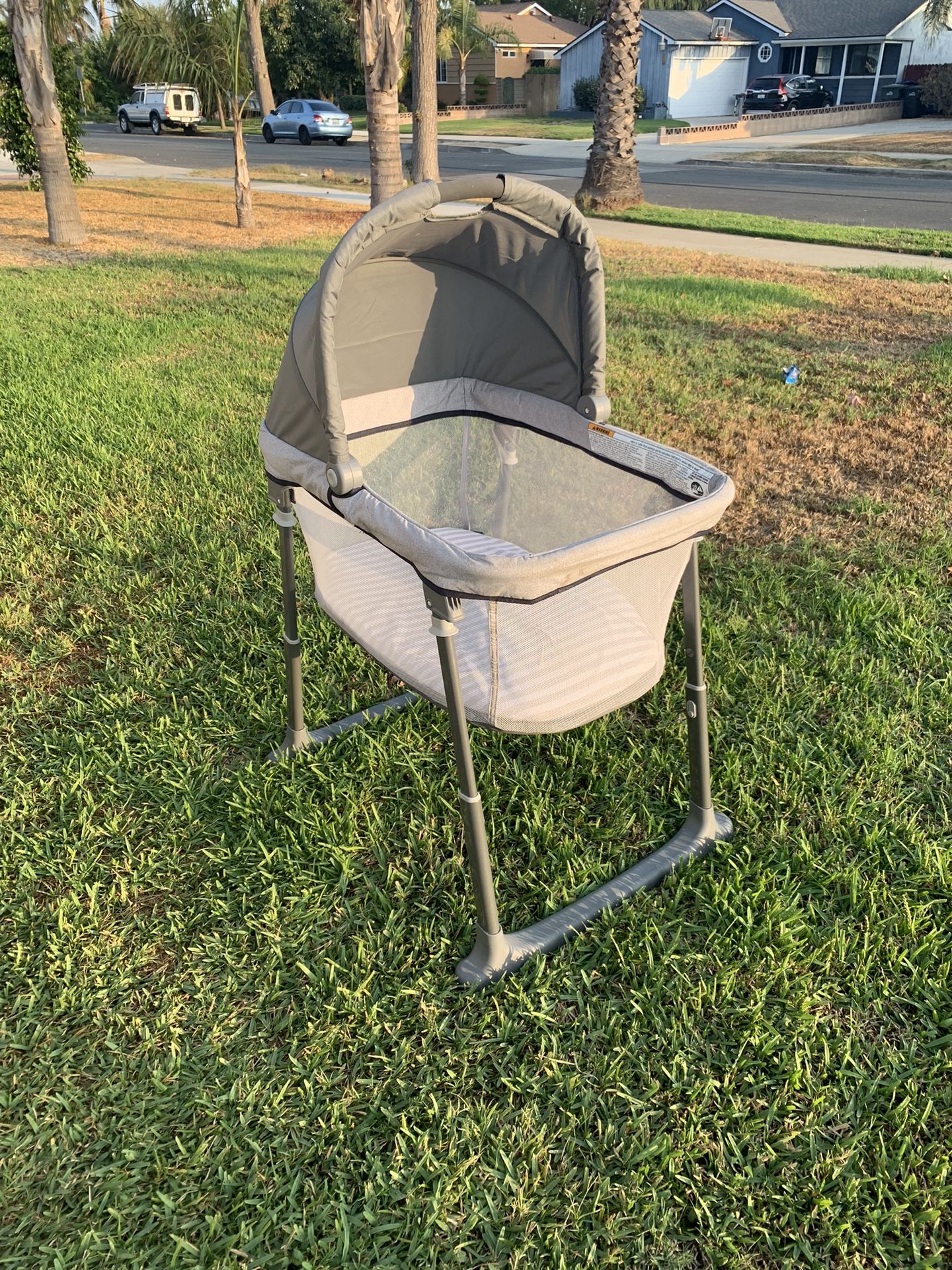 Graco Portable Baby Bassinet