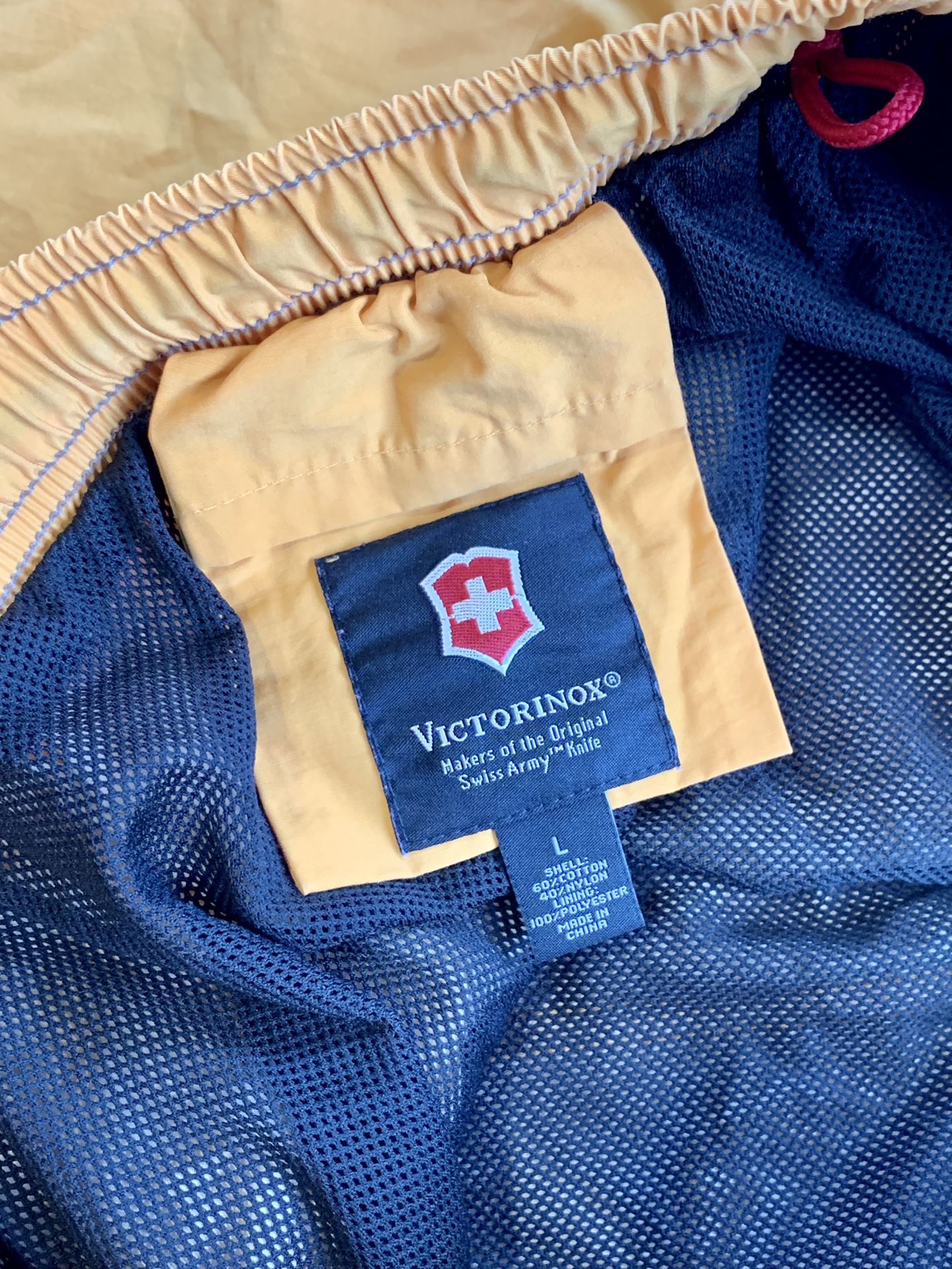 Victorinox Swiss Army Board Shorts Swim Trunks. Size Large. Good Condition, See All Pics