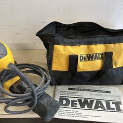 The DeWalt D26453 Variable Speed Random Orbit Sander