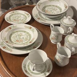 Mikasa Fine China16 piece  Placement Settings, Plus Service Peace’s 