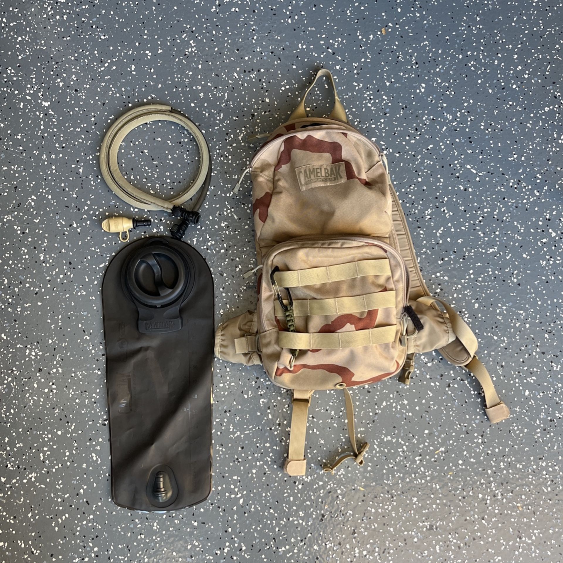 Camelback Maximum Gear Hydration Cbrne Backpack Hiking Climbing Biking Mountain Desert