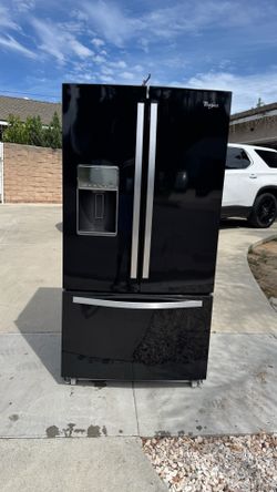 Bonito refrigerador trabaja excelente condiciones agua y hielo mejor oferta