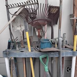 Landscaping Tools Plus Organizer Stand