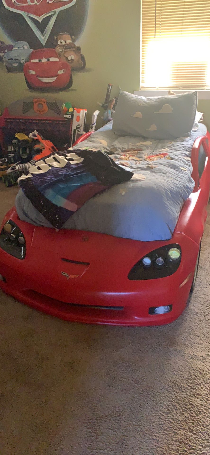 Corvette bed fame an toy storage