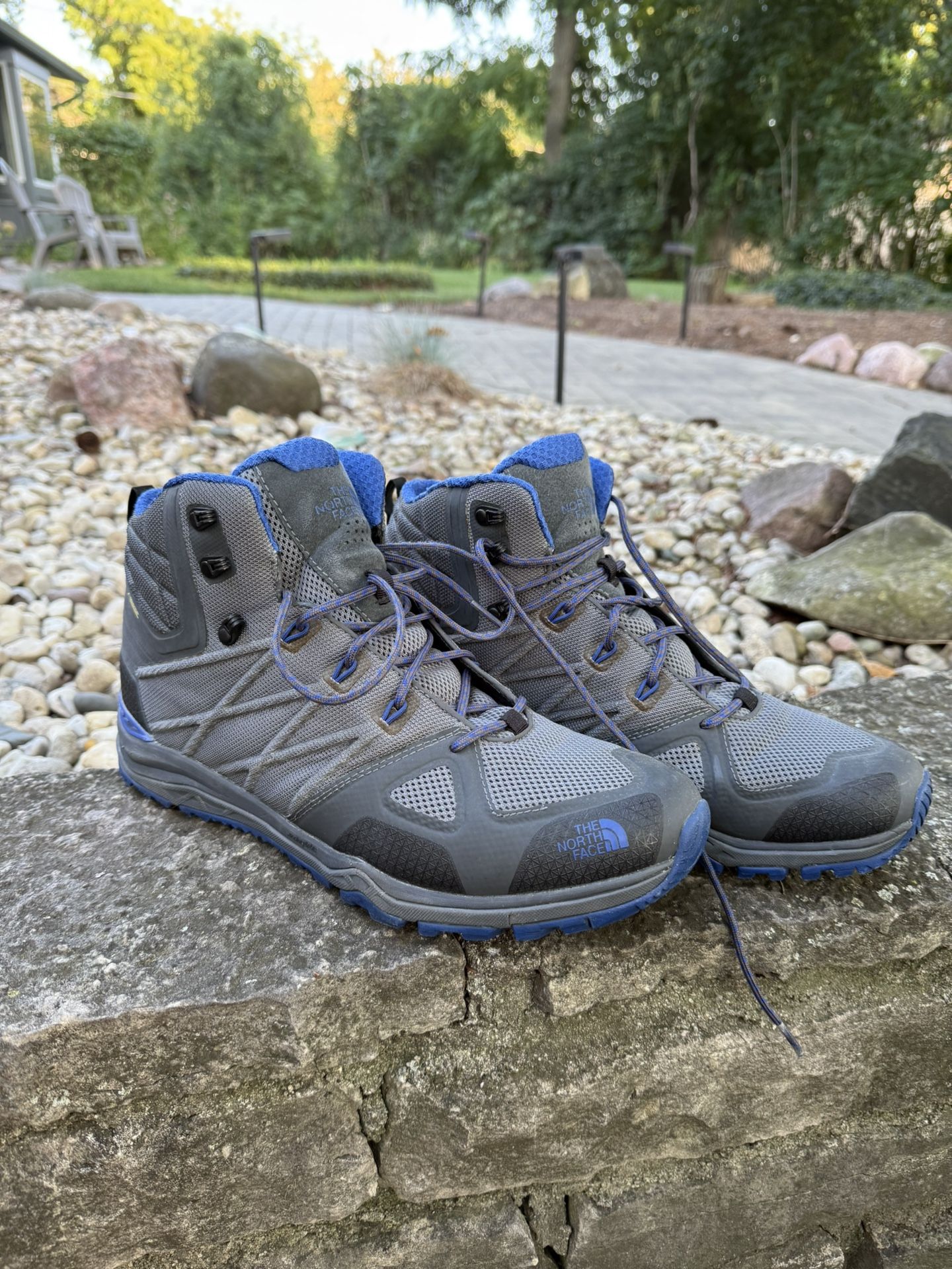 The north face Men’s Hiking Boots Goretex / Vibrum Sole