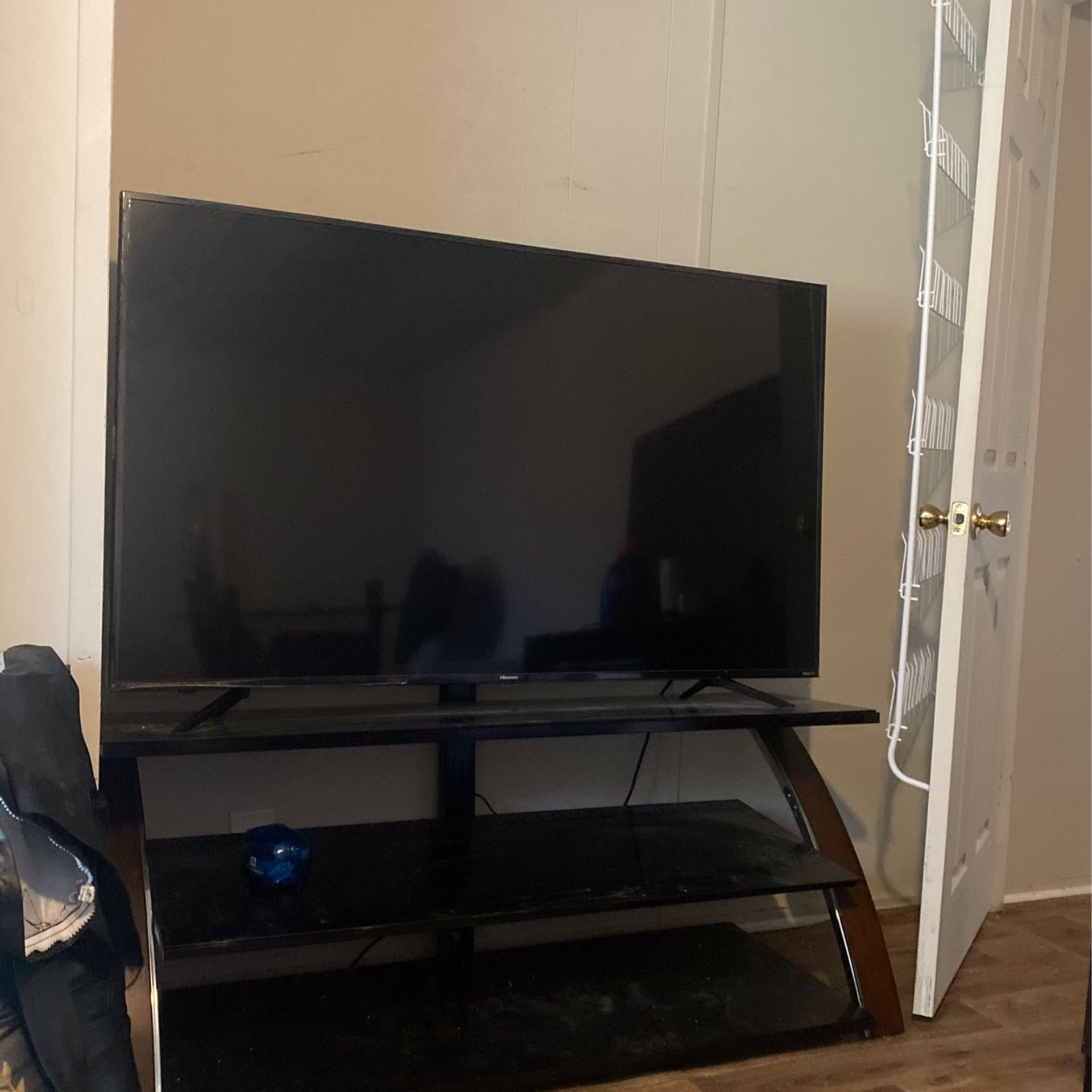 58’ Hisense Tv