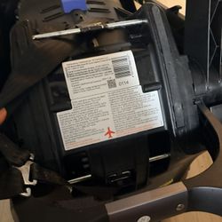 Doona Stroller / Car Seat 