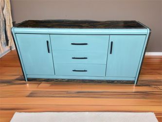 Dresser/Entry Table 
