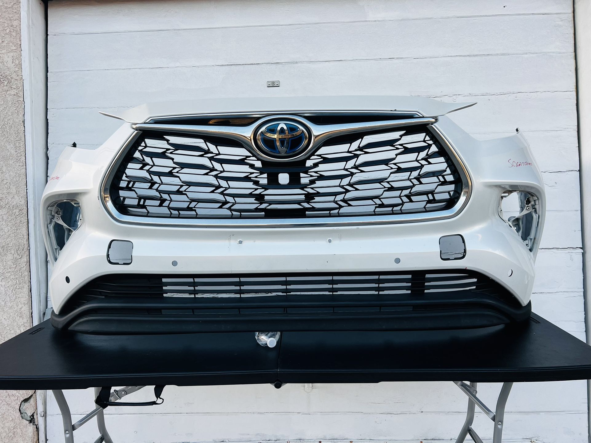 Toyota Highlander 2020-2023 Front Bumper Oem
