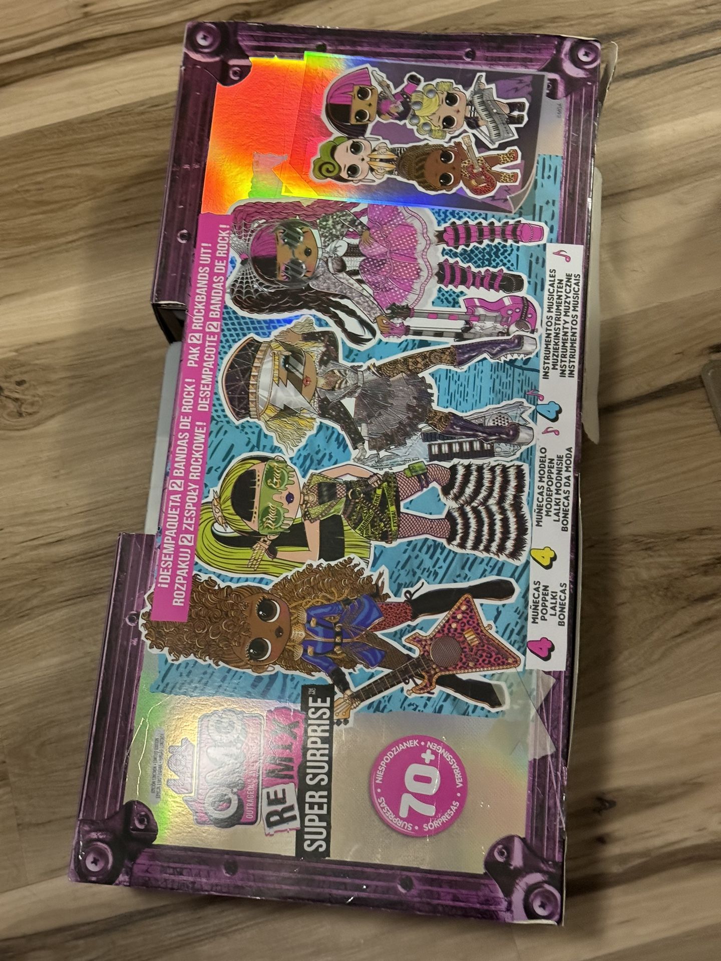 LOL Surprise OMG Remix Super Surprise 70+ Surprises, 4 Fashion Dolls & 4 Dolls