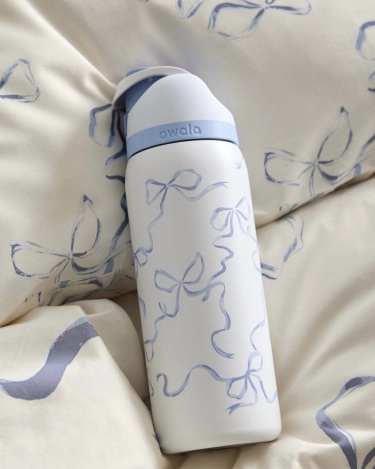 2 Owala Bow Bottles - UO Limited Edition Blue Bow