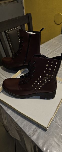 Burgandy boots
