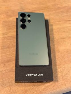 Samsung Galaxy S25 Ultra (perfect condition)