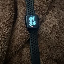 Apple Watch Series 8 Nike 
