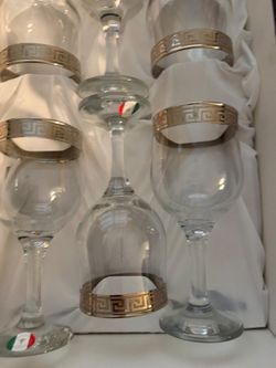 Crystal Wine Glasses Set with Gold Greek Key Band