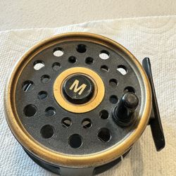 Master Graphite FR2 Vintage fishing reel Great condition With String!(DTN)
