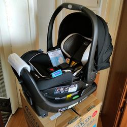 Graco Snugride 35DXL Infant Car Seat Brand New. Fontana Pickup.