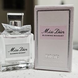 Design Perfumes In Collectors Bottle 