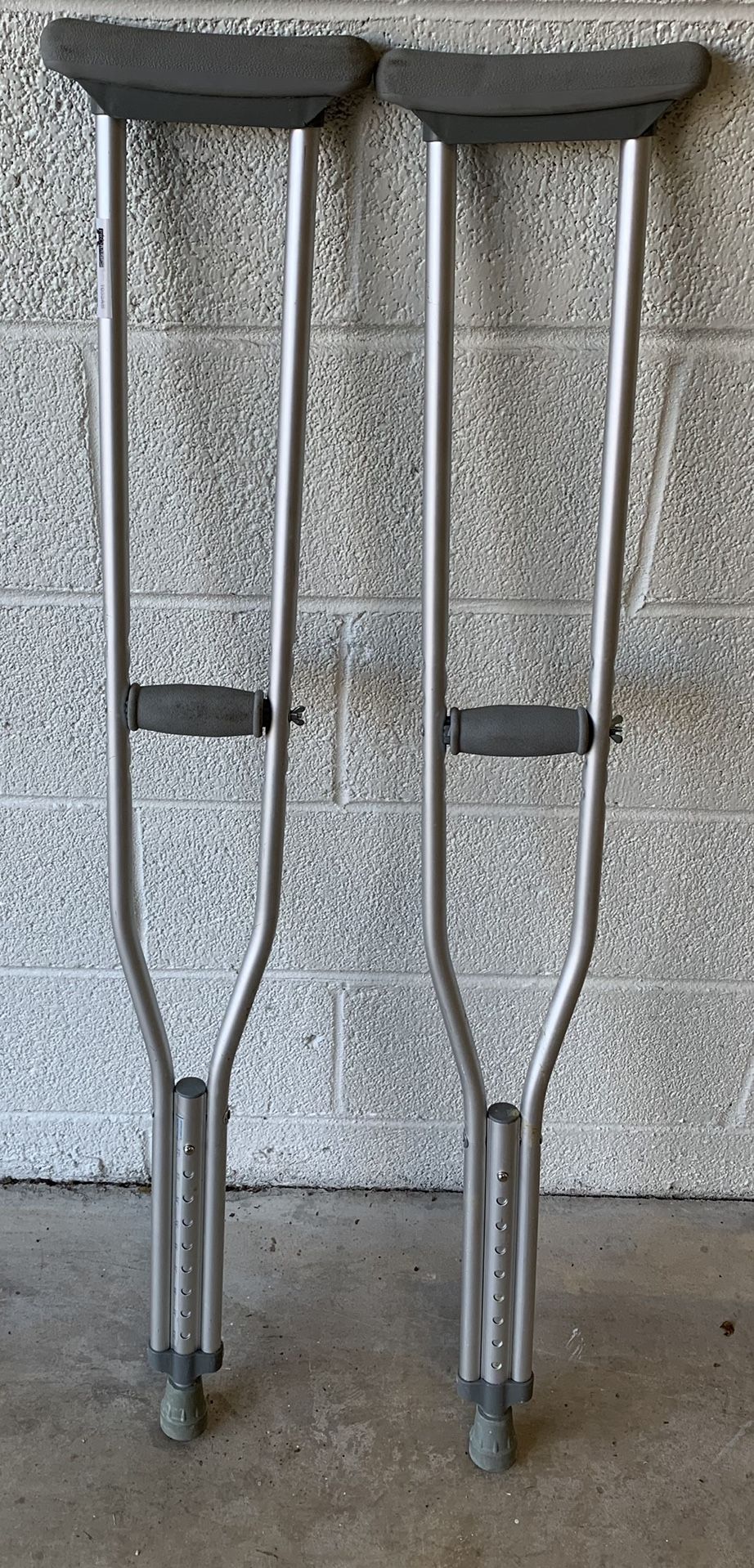 Aluminum Crutches Adjustable For Adults And Teens Walking Stick