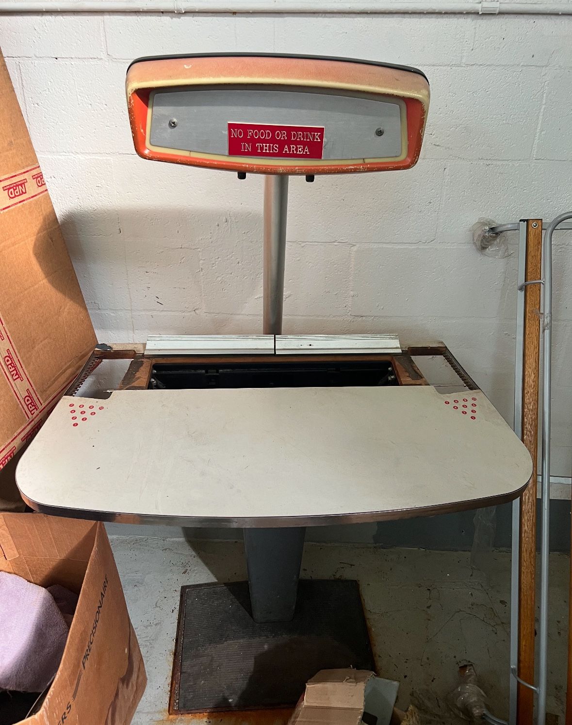 Bowling alley score table