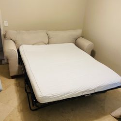 Like New sofa bed 