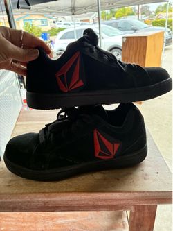 Men’s shoes $10