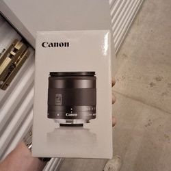 Canon EF-M 11–22mm f/4–5.6 IS STM Wide Angle Lens – Excellent Condition