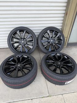 19” Tesla Model 3 Stiletto Original Rims New Gloss Black With New Tires