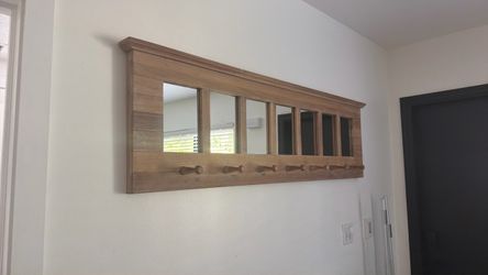 Entryway coat rack