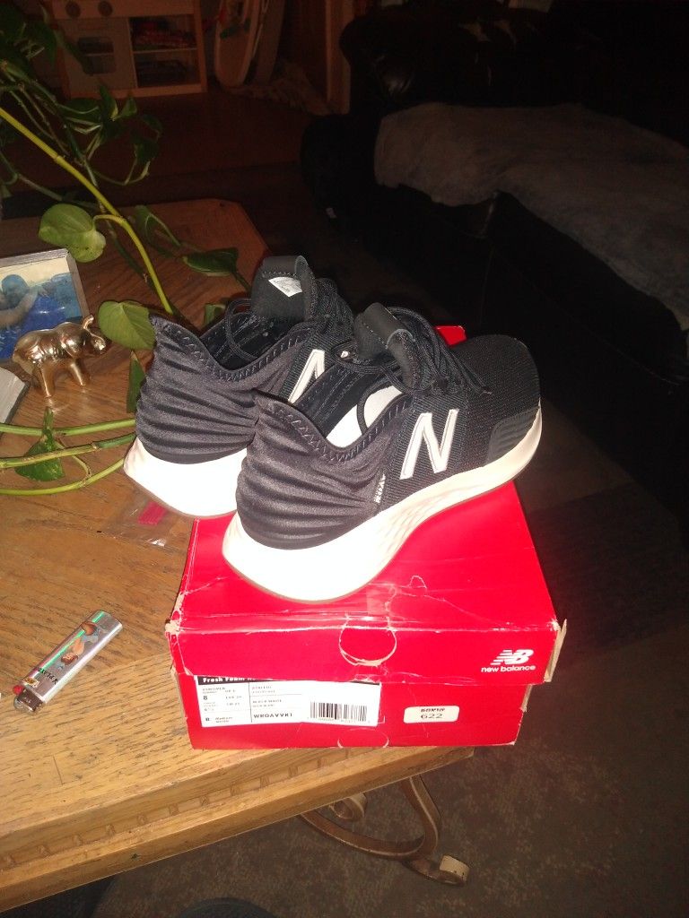 Women New Balances Size 8