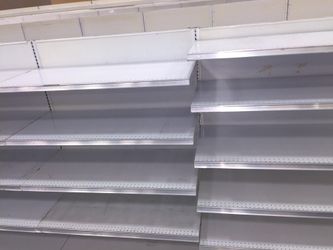 Gondola Shelving for your store Estantería para su tienda Todos tamaños y estilos disponible All sizes and styles available 4’ L 6’ H
