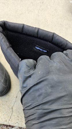 Snow Boots - Women Size 10