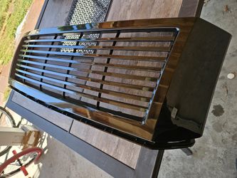 FORD EXPEDITION GRILL