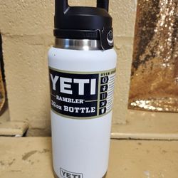 32 OZ Yeti Rambler Bottle