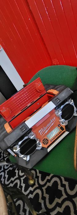 MILWAUKEE Jobsite Radio