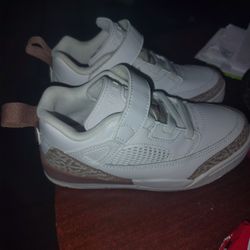 kids size 12. boys Jordan. 