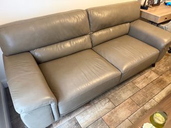 Genuine Chateau d'Ax Italian Leather Loveseat