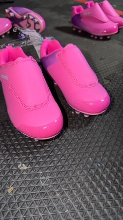 New Girls Soccer Cleats-Carters Pink Size 9
