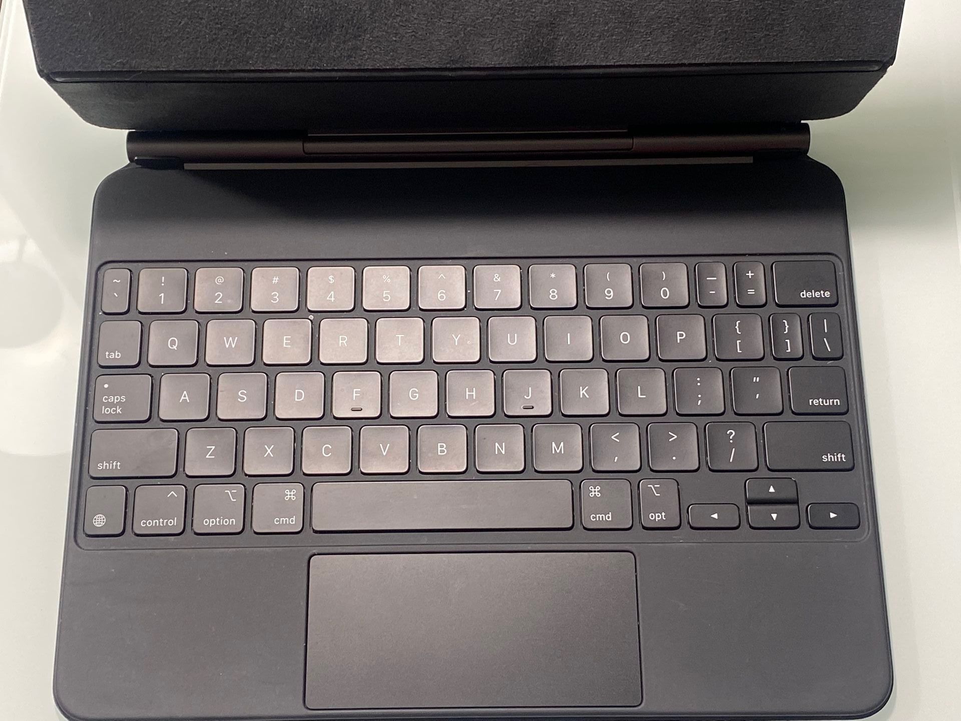 Apple Magic Keyboard 11” For iPad 4th & 5th Generation