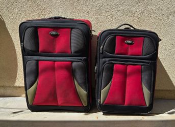 Set of 2 luggages
