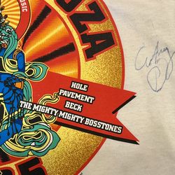 !!! Authentic 1995 Lalapalooza T-shirt Signed By Courtney Love From The Band Hole !!!
